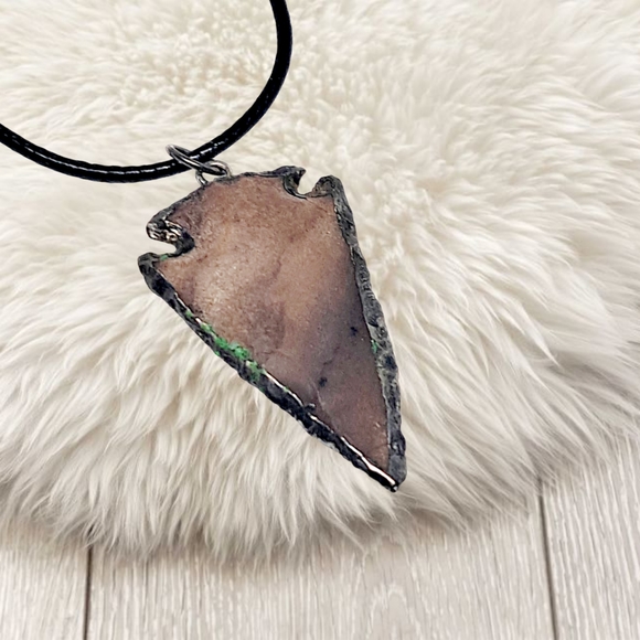 .Natural Stone Arrowhead Pendant with Black Cord Necklace - Picture 3 of 7